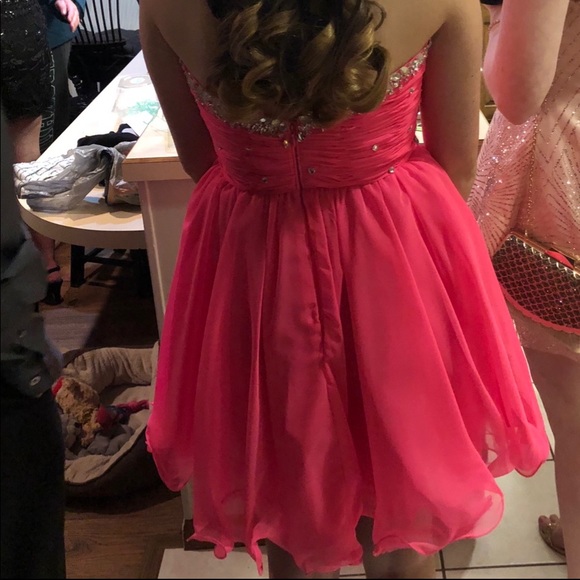 Bright pink, semi-formal short dress - Picture 3 of 3